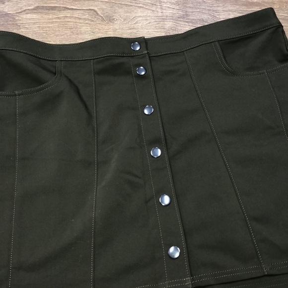 Express size 18 skirt - Picture 4 of 8